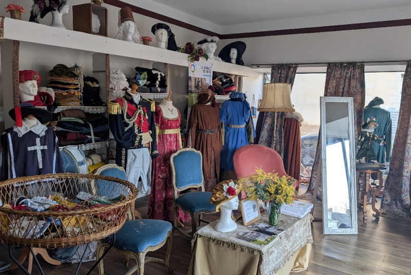 Intérieur du magasin d'exposition de La Cornille Distinguée