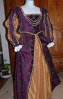Thumbnail of the Duchess of Valentinois’ costume