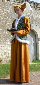 Thumbnail of the Christine the Scholar’s costume