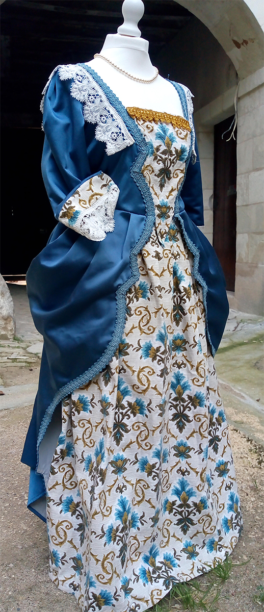 Athénaïs of Montespan’s costume