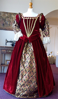 Thumbnail of the Lady of Mothe Chandeniers’ costume