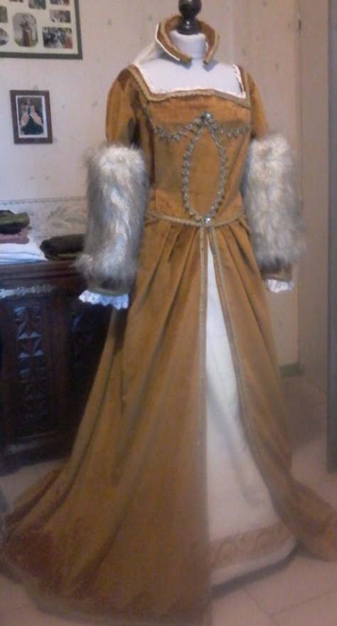 Queen Claude's costume