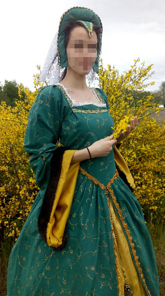 Detail of the Françoise de Foix’s costume