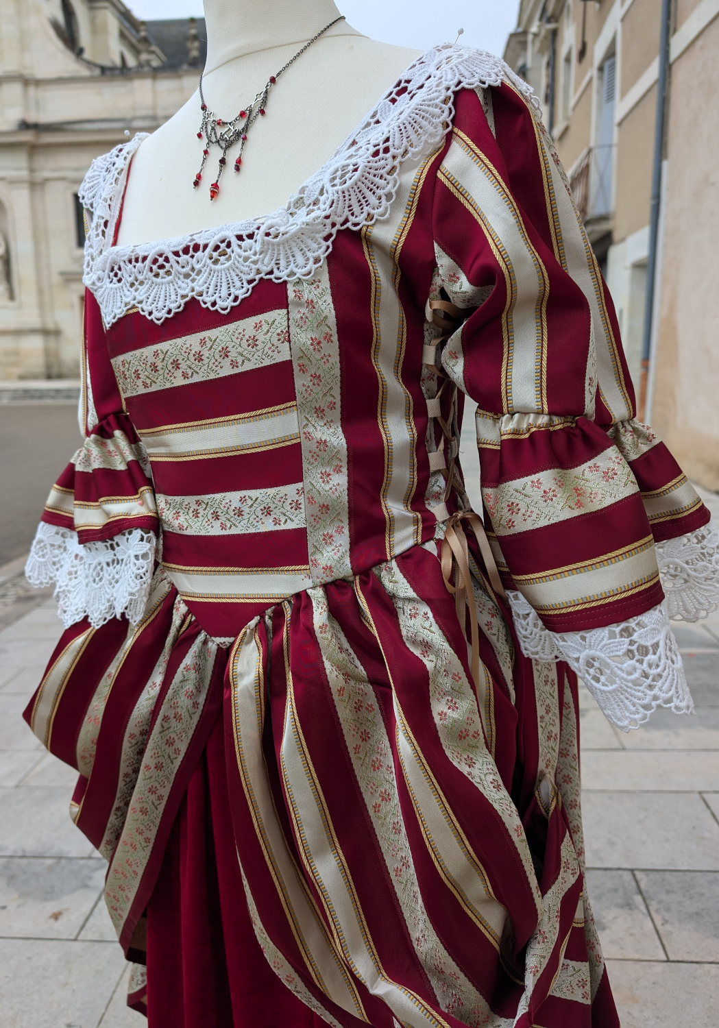 Detail of the duchess of Fontanges’s costume