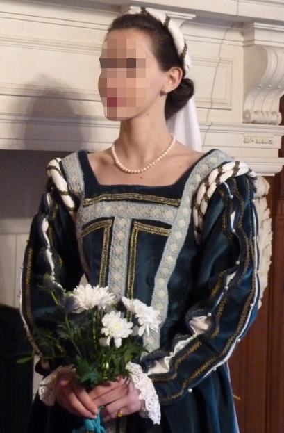 Detail of the Eleonor of Toledo's costume