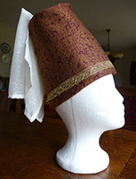 Thumbnail of shortened hennin with veil