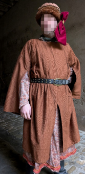 Thumbnail of Guillaume de Hainaut’s costume