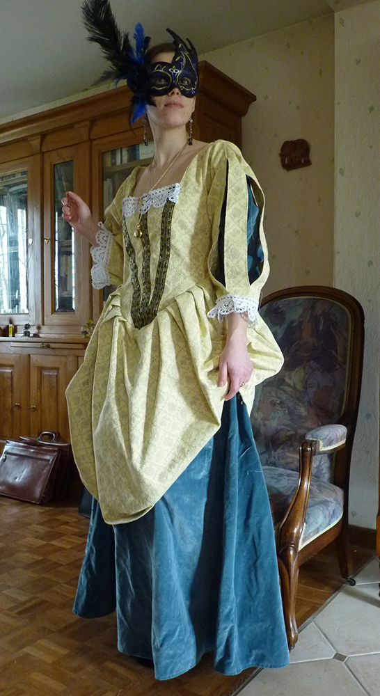 Costume de la duchesse d’Aiguillon