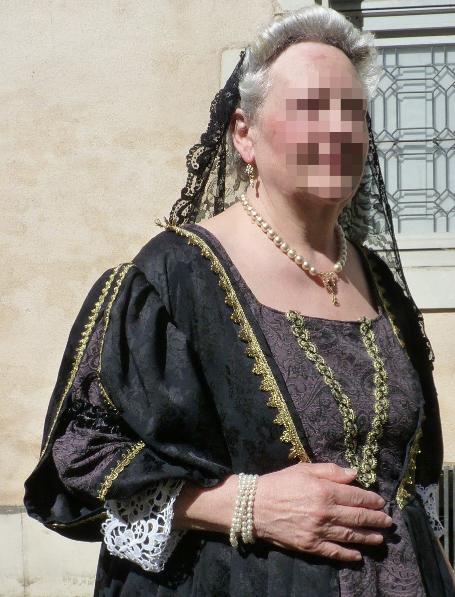 Detail of the Marie de' Medici’s costume