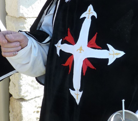 Detail of the formal costume of musketeer of the King’s costume