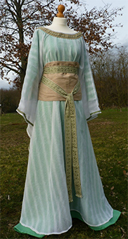 Thumbnail of the Sibylle of Anjou’s costume
