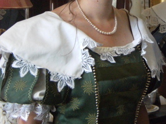 Detail of the Duchess of Bruères’ costume