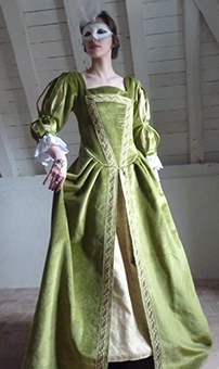Thumbnail of the Venitian lady’s costume