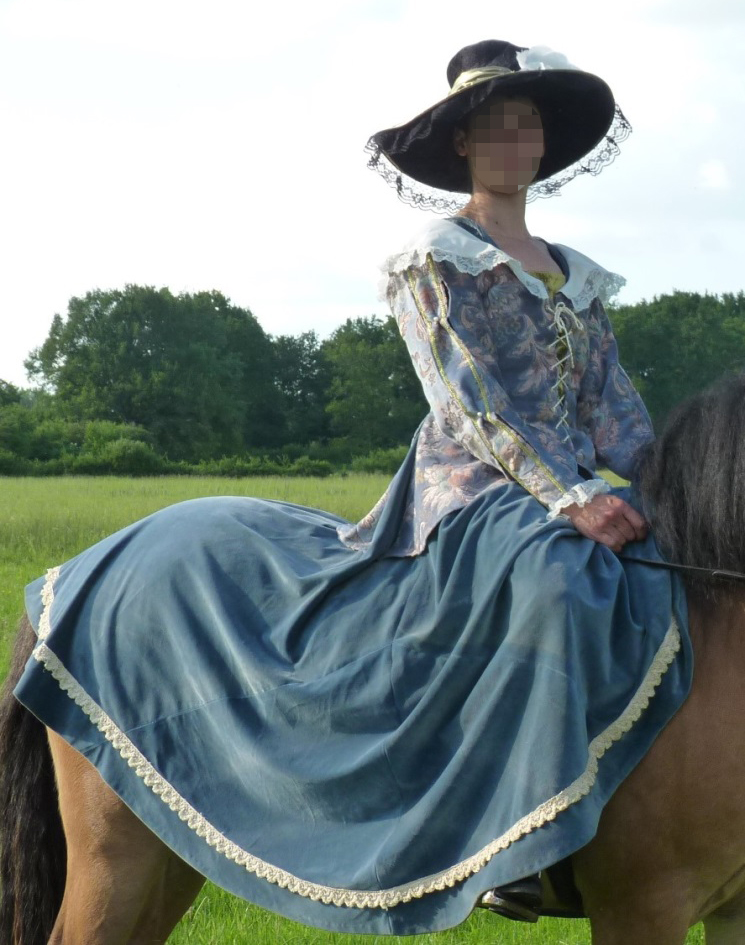 Costume d’Émilie de Boislambert