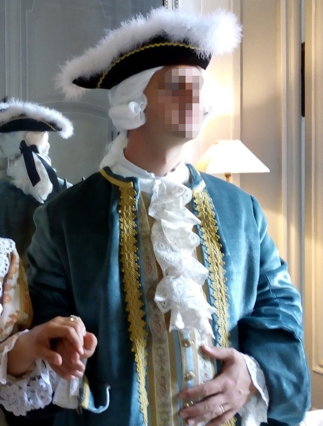 Detail of the monsieur de la Pinsonnière’s costume