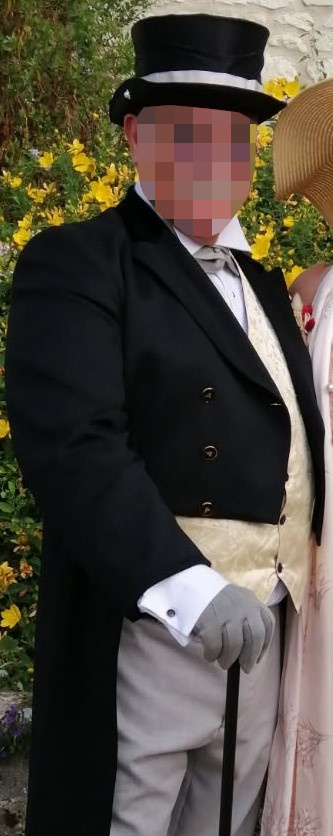 Earl of Châtel’s costume