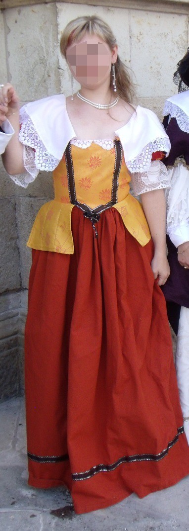 Viscountess of La Vineuse’s costume