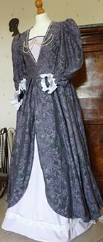 Thumbnail of the Mary of Bourbon’s costume