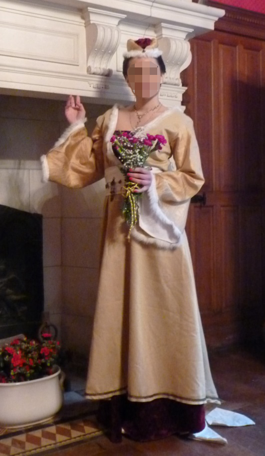 Agnes of Touraine’s costume