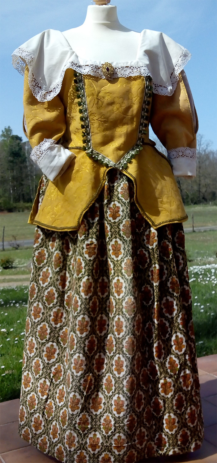 Lady of La Mothe’s costume