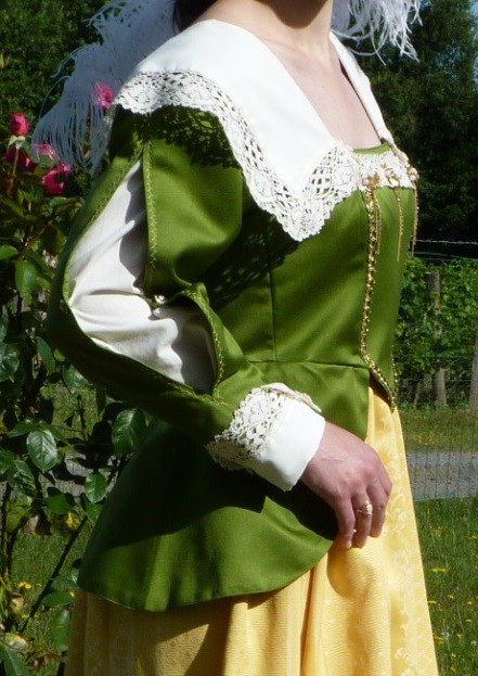 Détail du costume de la comtesse de Bois-Aubry