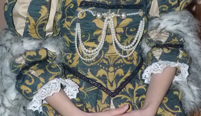 Detail of the Duchess of the Marche’s costume