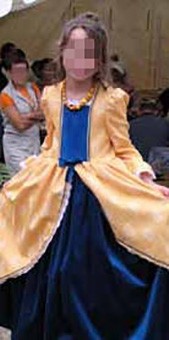 Thumbnail of the Duchess of Bruères’ costume