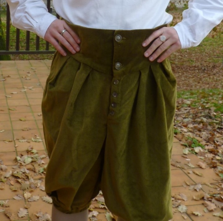 Short trousers from the beginning of 17th century