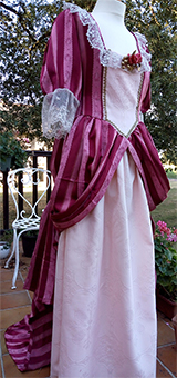 Thumbnail of the Anne de Frezeau’s costume