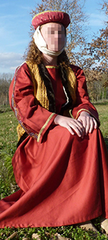 Thumbnail of the Emma of Stirling’s costume