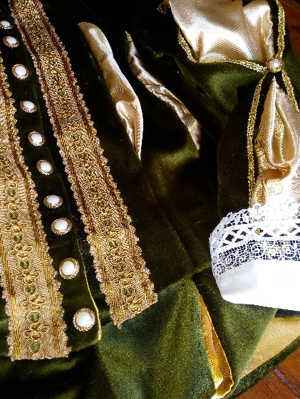 Detail of the Duke of Buckingham’s costume