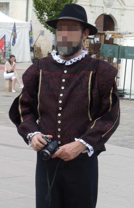 Huguenot of La Rochelle’s costume